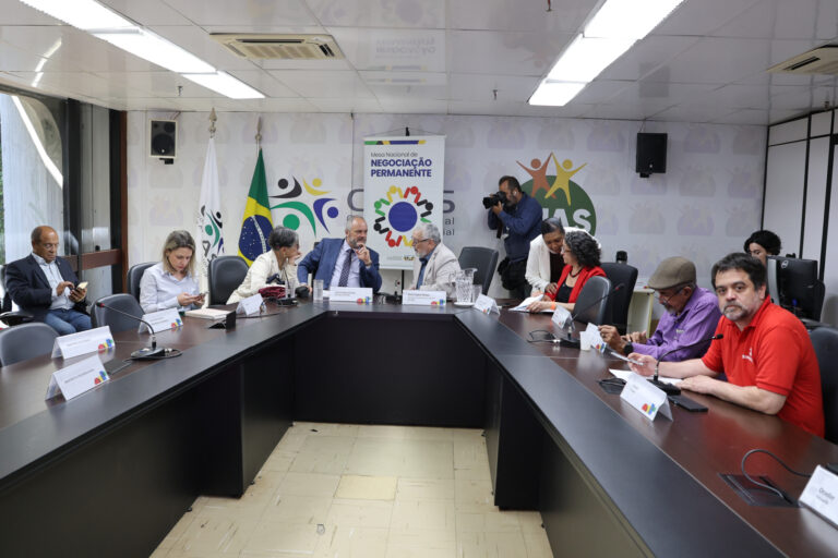 Mesa de Negociação: MGI fala em reajustar auxílios e em projeto sobre convenção 151 da OIT